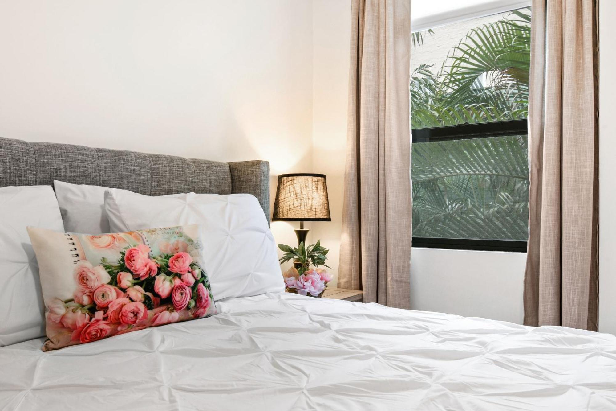Orchid Suites - Historic Palm Beach Hotel Condominium Luaran gambar